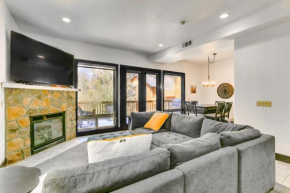 Spacious Shaver Lake Home with Deck 3 Mi to Marina!